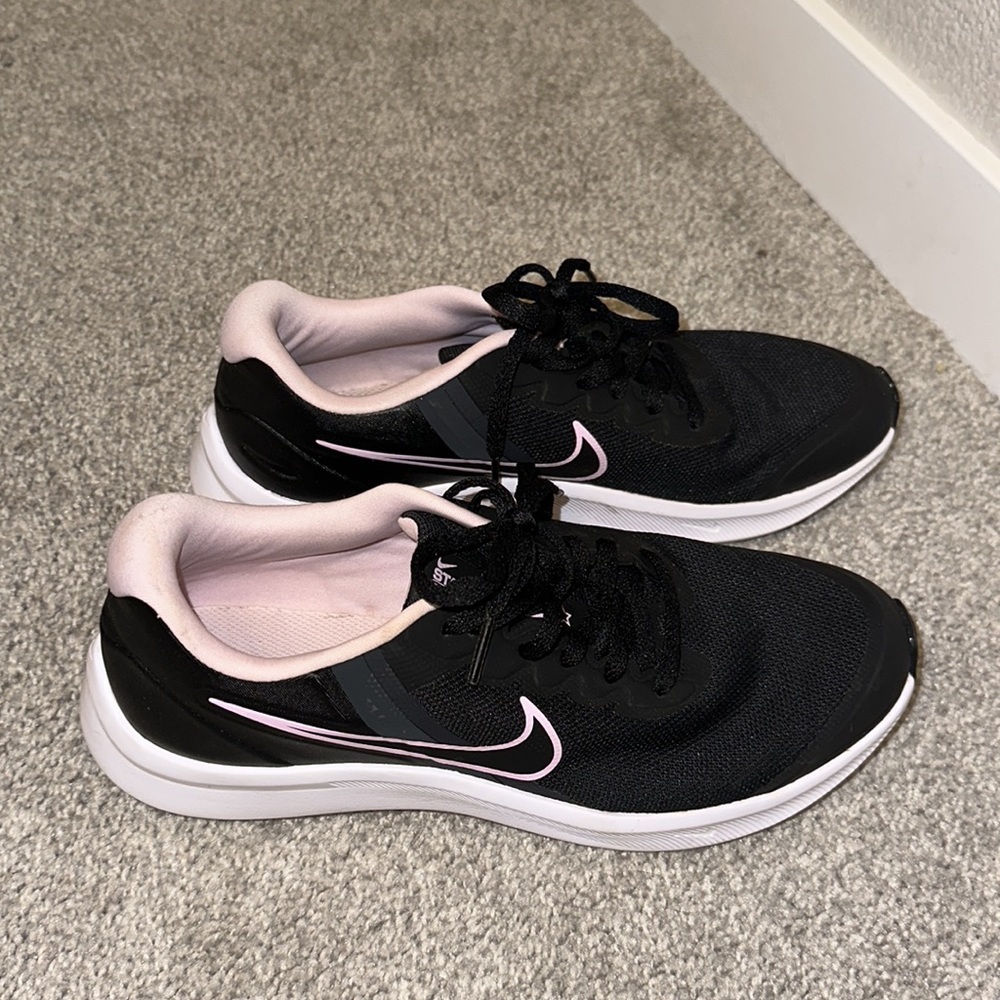 Star runner Nike Shoes - Picture 5 of 5